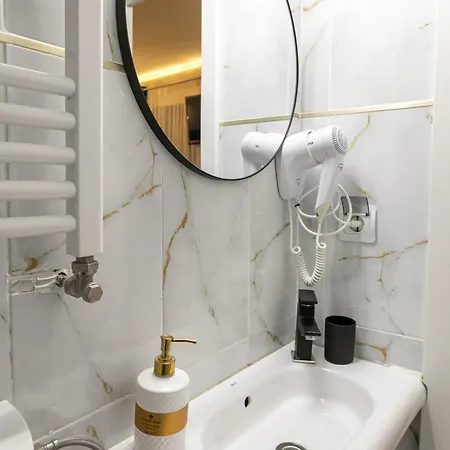 Weiss Apartment